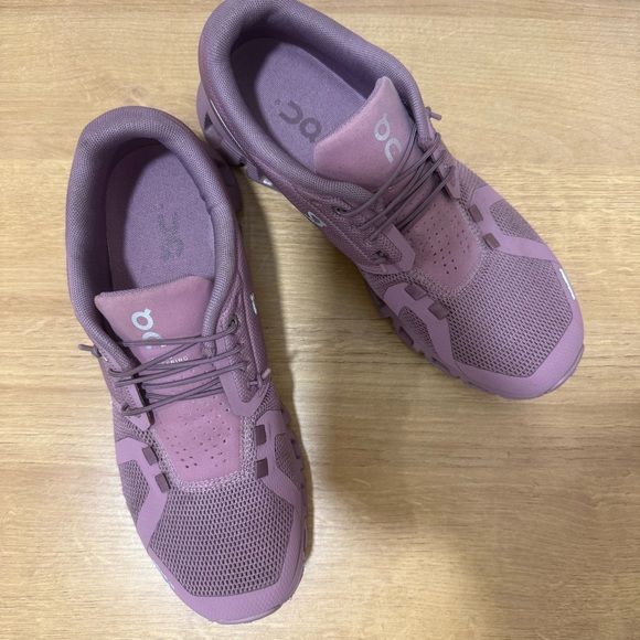 On Running Cloud Sneakers – Women’s - Picture 3 of 10